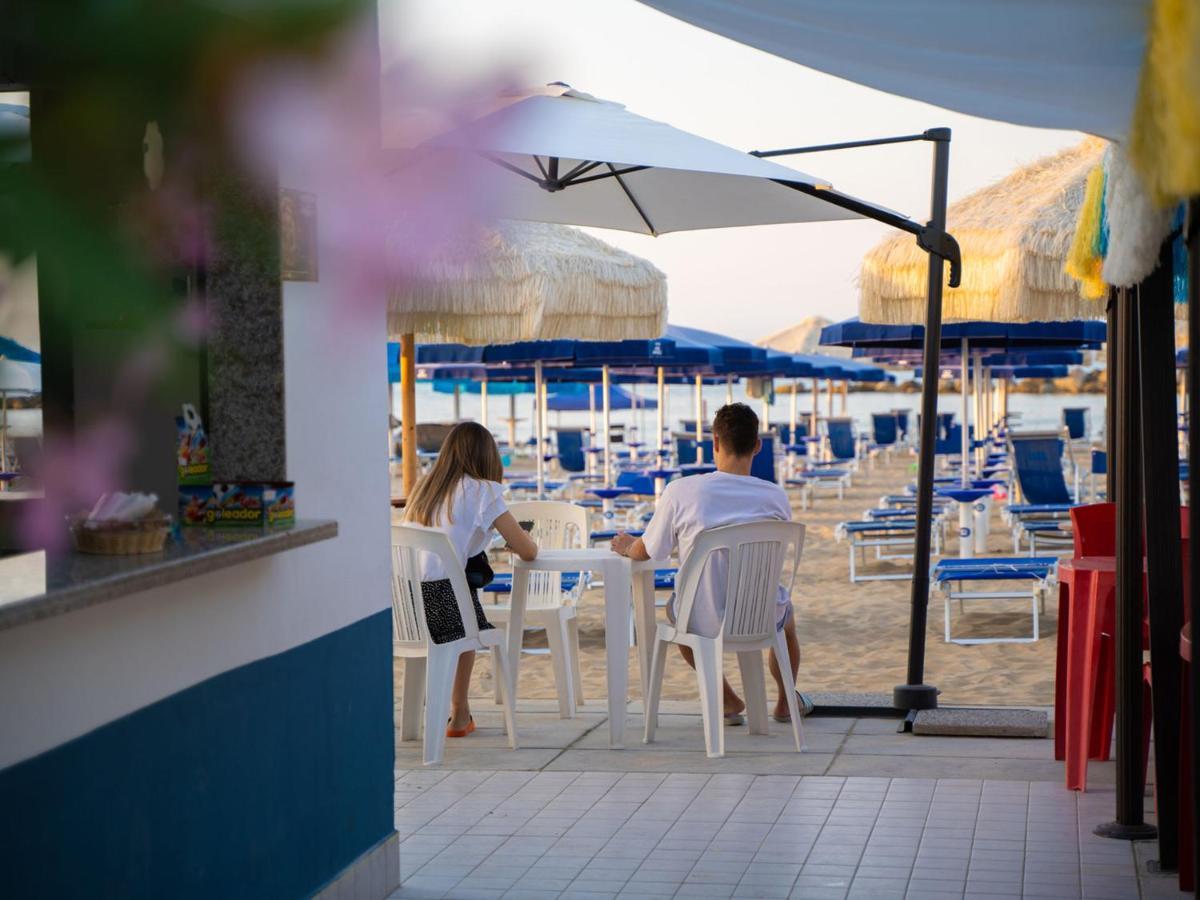 Apartment Mare Blu-1 By Interhome Francavilla Al Mare Exteriör bild